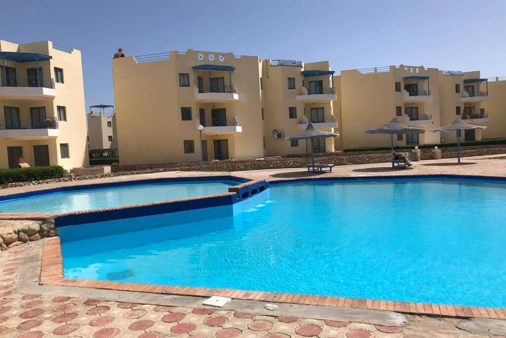 Apartment Cozy Relaxed Ground Chalet With Terrace-ras Sudr